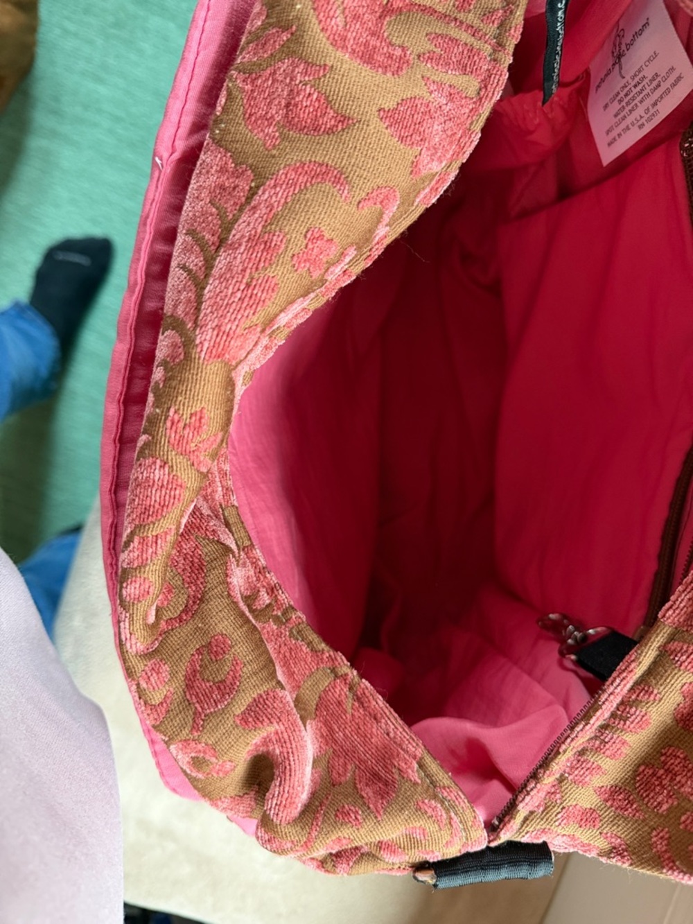 Petunia Pickle Bottom Pink & Tan Floral Crossbody Bag w/Flower Accent Diaper bag - Picture 2 of 4